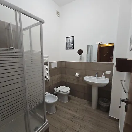 Le Stanze Di Ruggero Pensjonat 3*